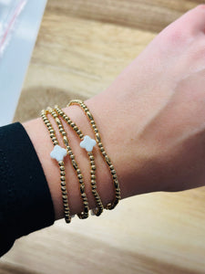 Gold Quatrefoil Bracelet Sets