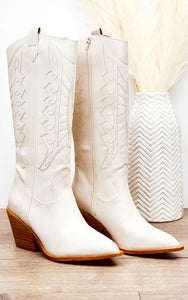 Corky’s Howdy Boot- Winter White