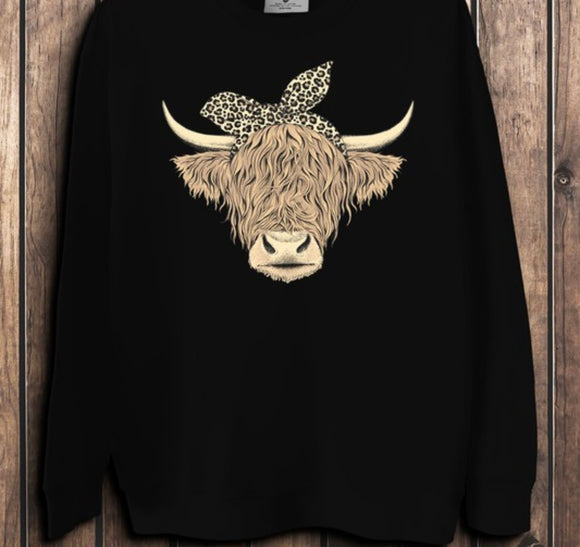 Highland Cow Pullover- Black